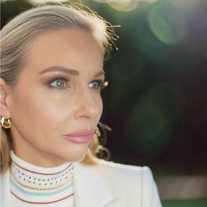 Meet your Posher, Sheli